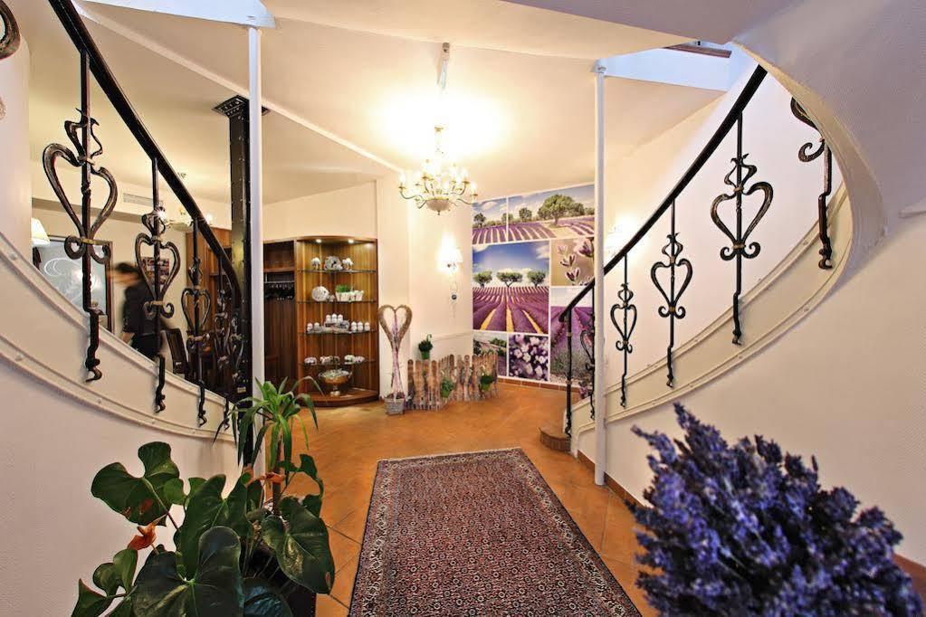 Garni-Hotel Goldenes Lamm Dudenhofen Dış mekan fotoğraf